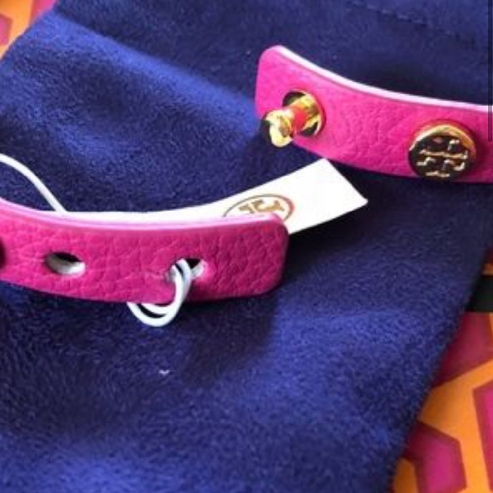 NWT | Tory Burch | Logo-Studded Leather Double Wrap Bracelet | Pink with Goldt… - Picture 3 of 5